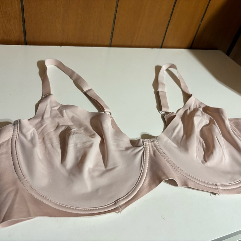 NWOT 2XL Unlined Nylon/Spandex Adjustable Bra